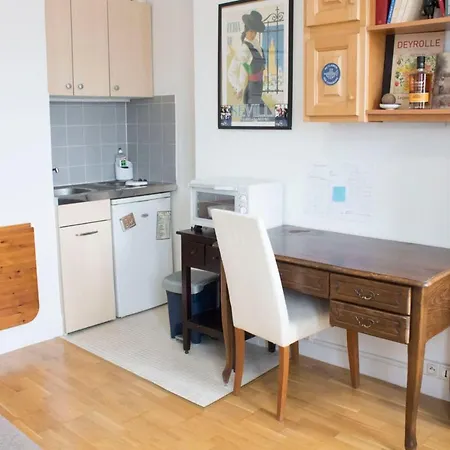 Bright Studio Near The Eiffel Tower Paris