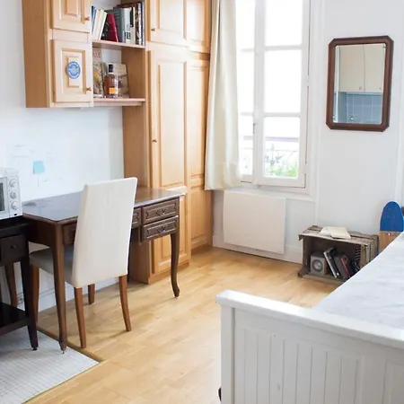 Bright Studio Near The Eiffel Tower Apartment *